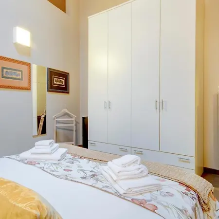 Italianway - Cavour 17 A