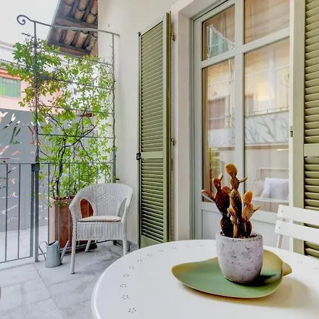Italianway - Cavour 17 A *